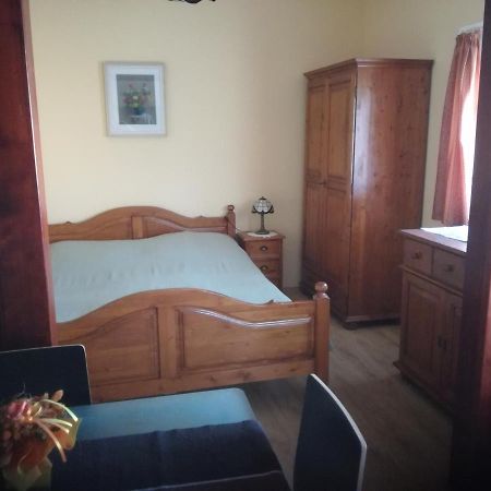 Besenyei Apartman Sárvár المظهر الخارجي الصورة
