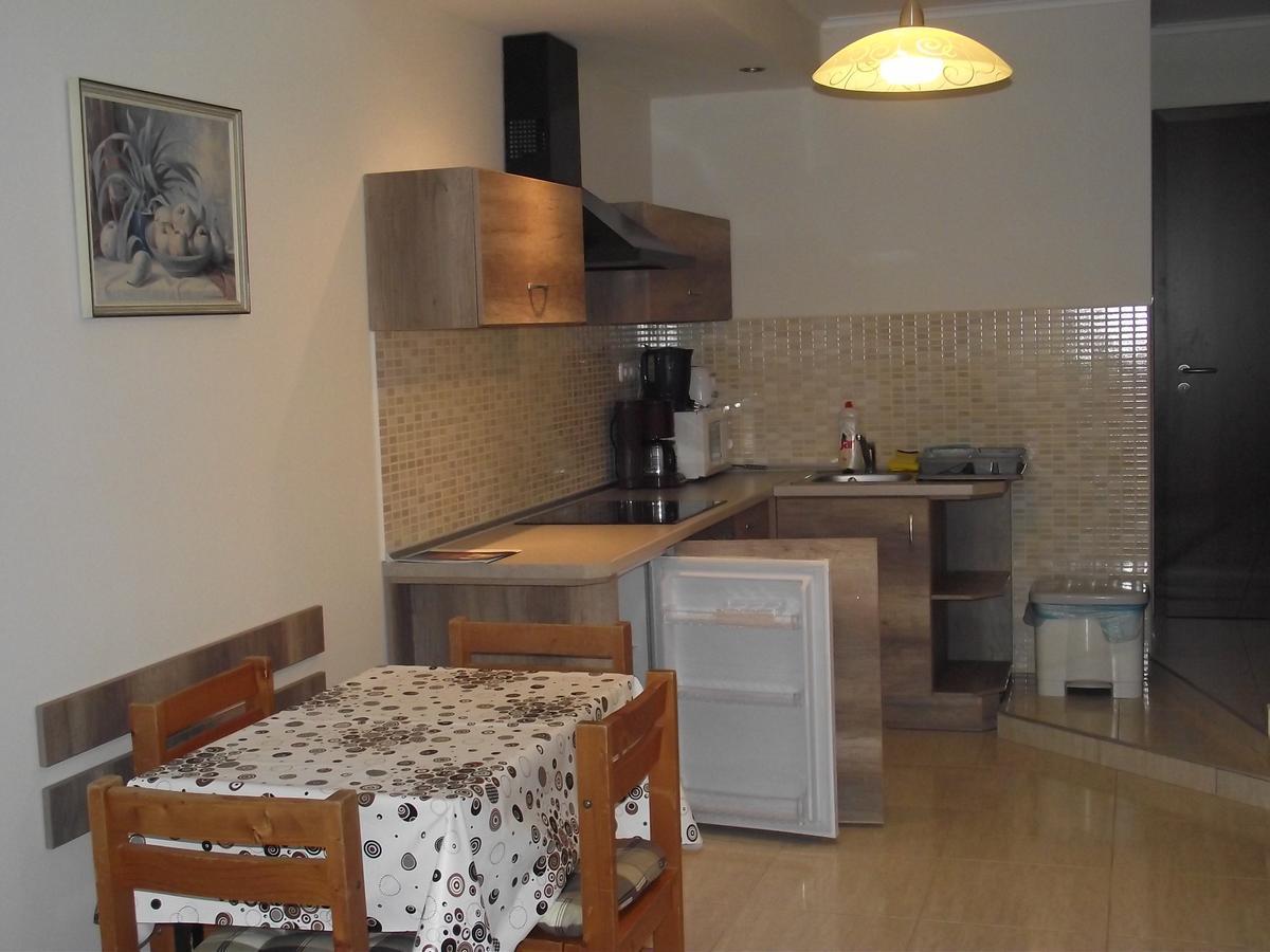 Besenyei Apartman Sárvár المظهر الخارجي الصورة